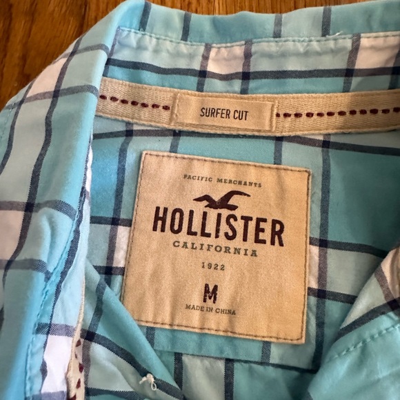 Hollister button down - Picture 3 of 3